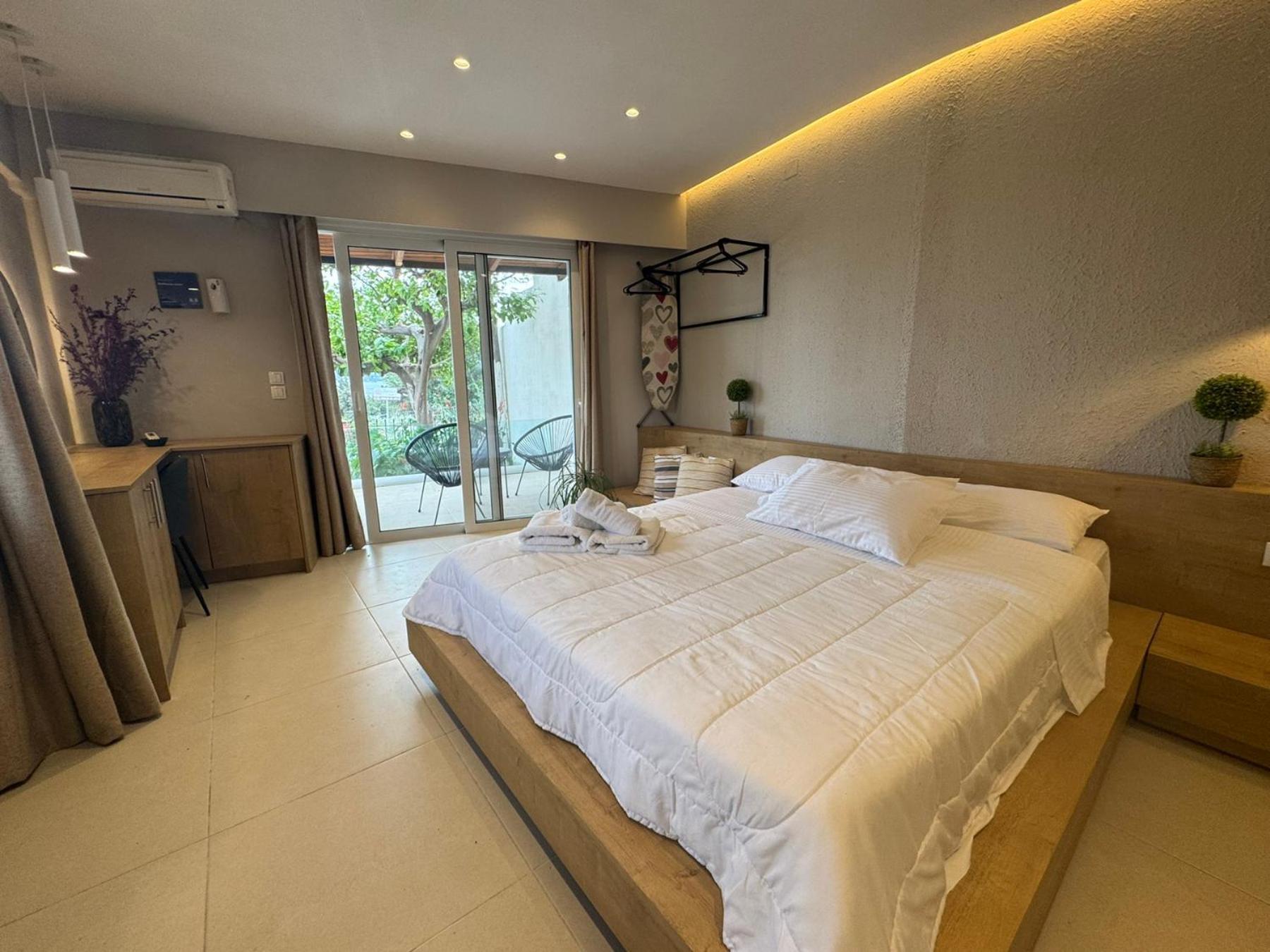 Eleftherias Suites - Near Beach Apartments Marathos Exterior foto